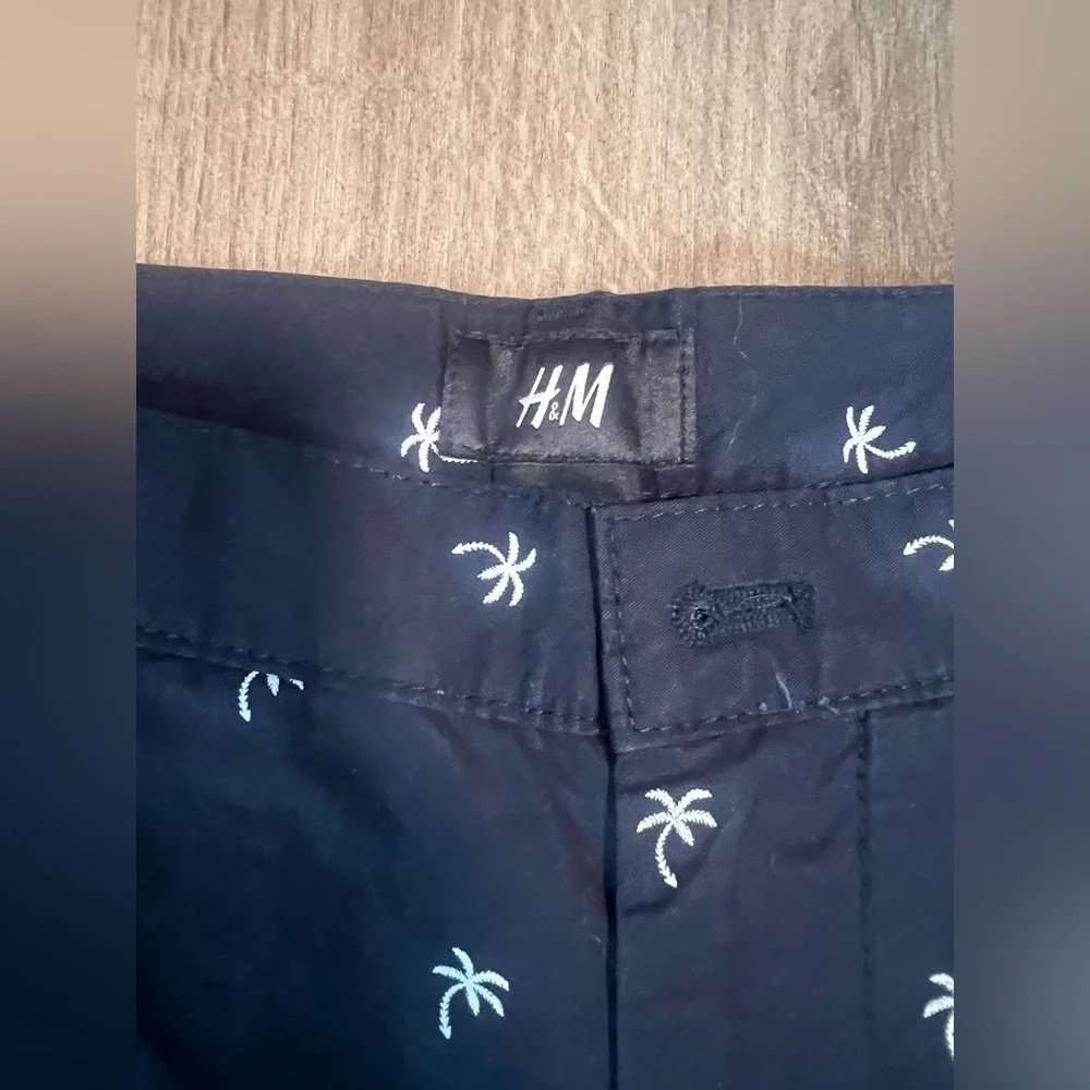 Men's H&M Black Shorts With Palm Trees